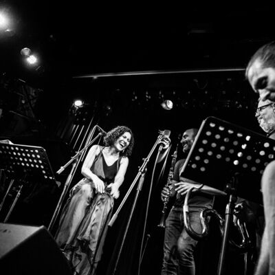 Rony Barrak, Aynur, Kinan Azmeh, Michel Godard & Bodek Janke © Andy Spyra